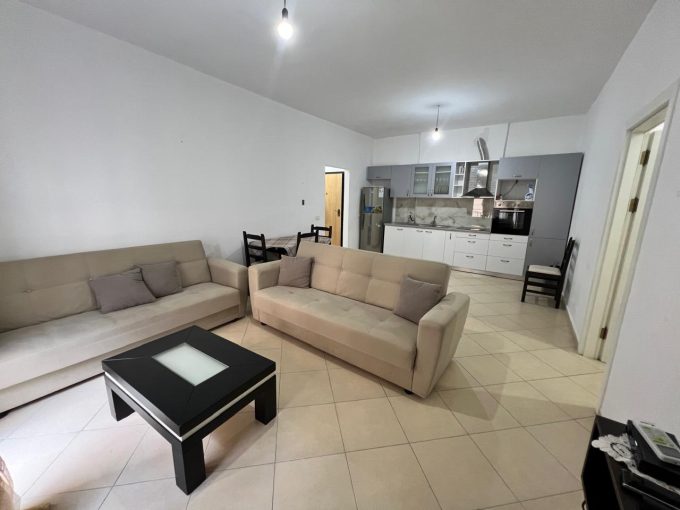 Apartamenti ne Vlore ndodhet ne zonen kombinatit